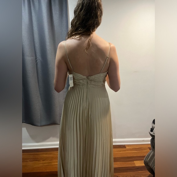 NWT! Abercrombie and Fitch Gisele Pleated Maxi Dress - Picture 6 of 12